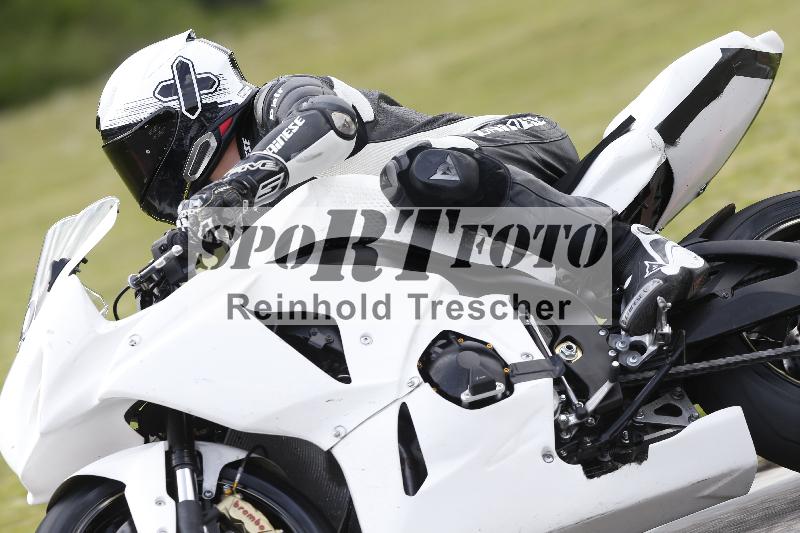 Archiv-2025/09 22.04.2025 Cornu Master School ADR/rot-rouge/10